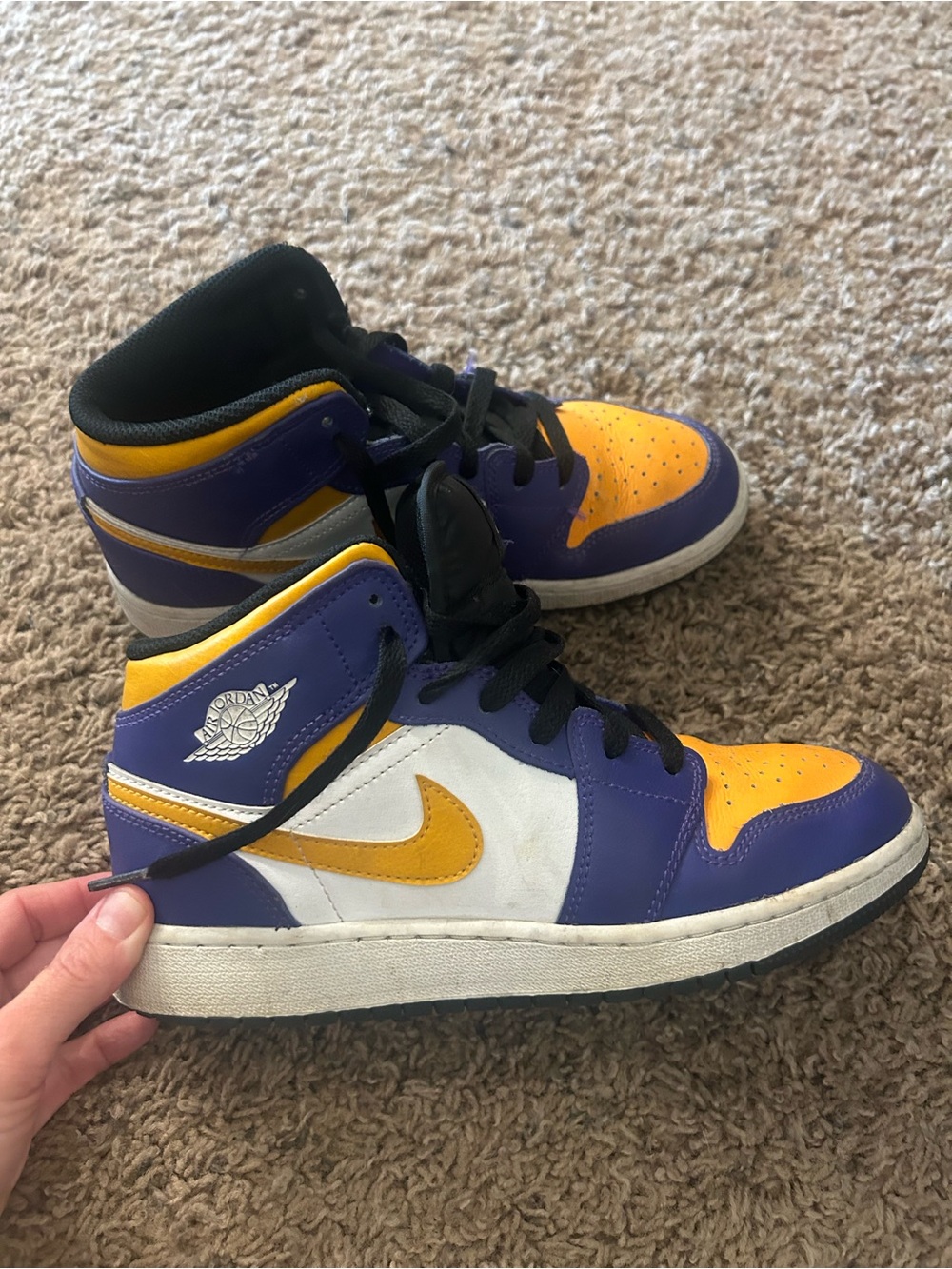 Air Jordan 1 mid gs lakers youth 5Y